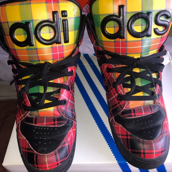 adidas gazelle silver green womens Adidas Predator Club Tf J Tartan Shoes For Boys, Core Black & Grey Fou